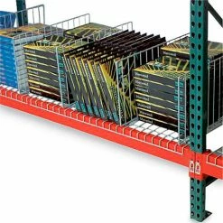 Global Industrial™ Kwik Klip Wire Decking Divider, 34"D x 10"H